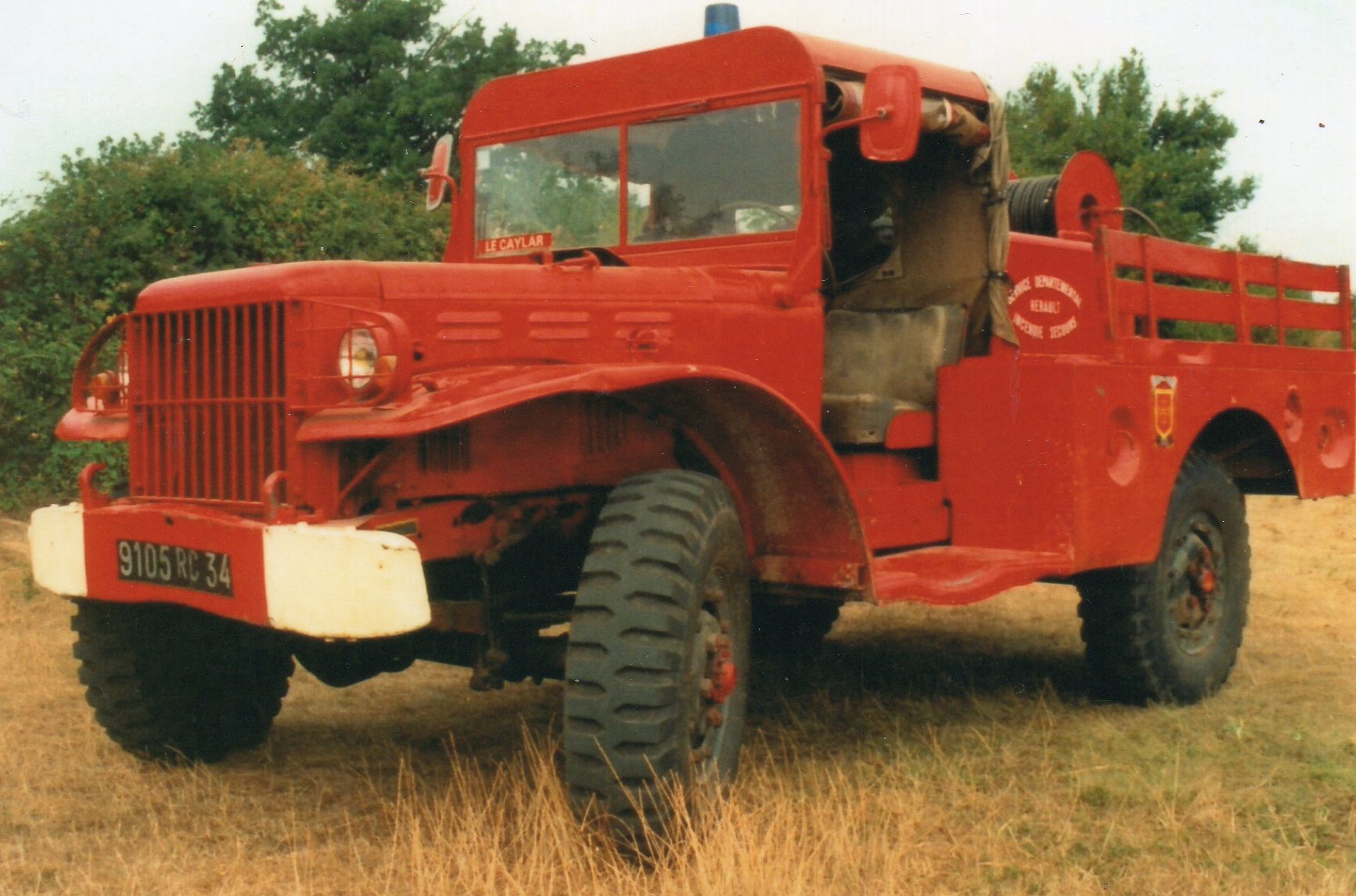 RC 9105 Dodge WC51 CCF Léger Le CAYLAR.jpg