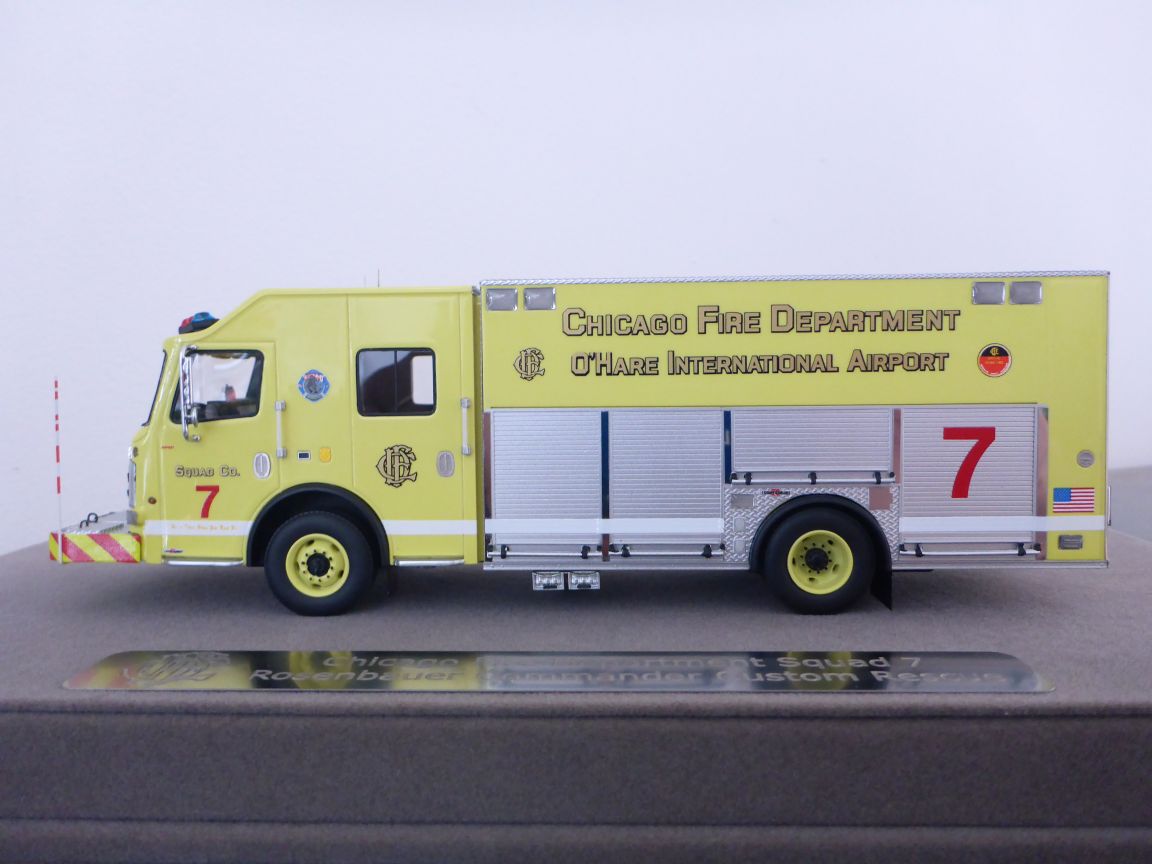 Rosenbauer Commander CFD Squad7 o'Hare.JPG