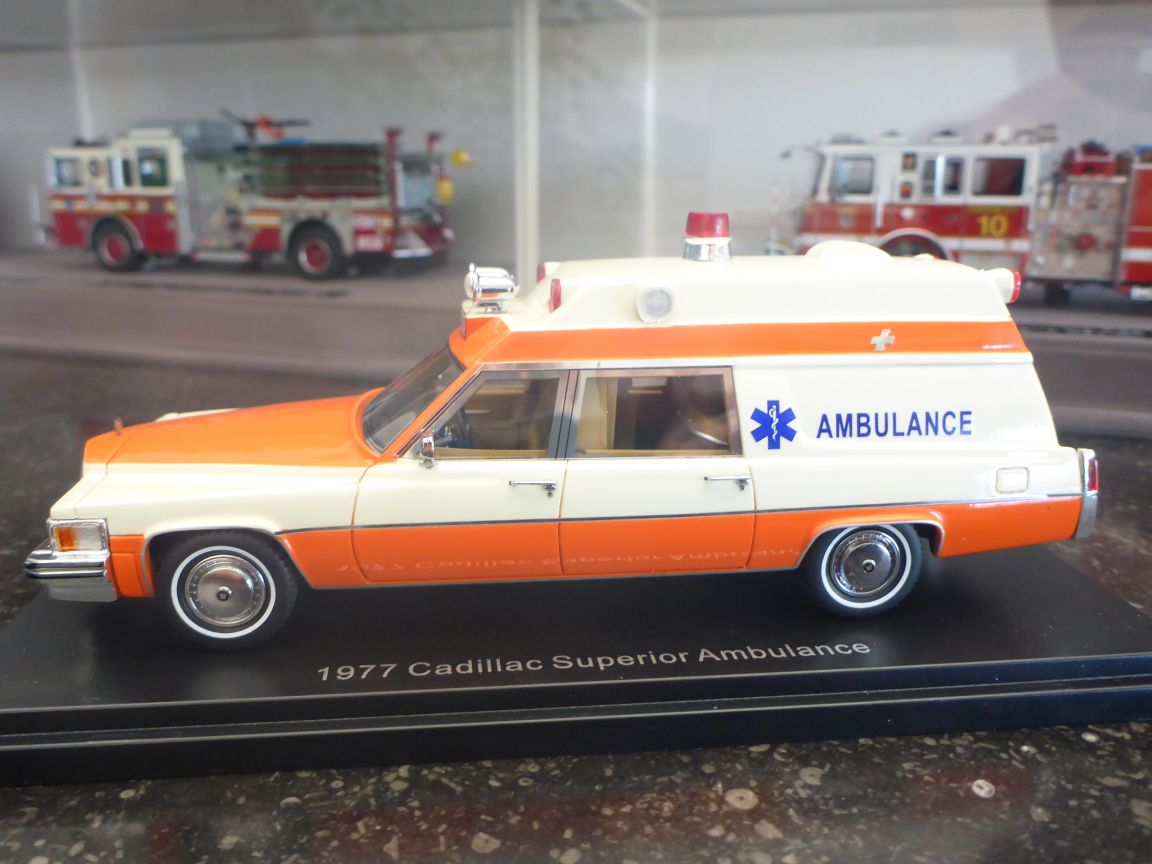Neo 47240 Cadillac Superior Ambulance V2.JPG