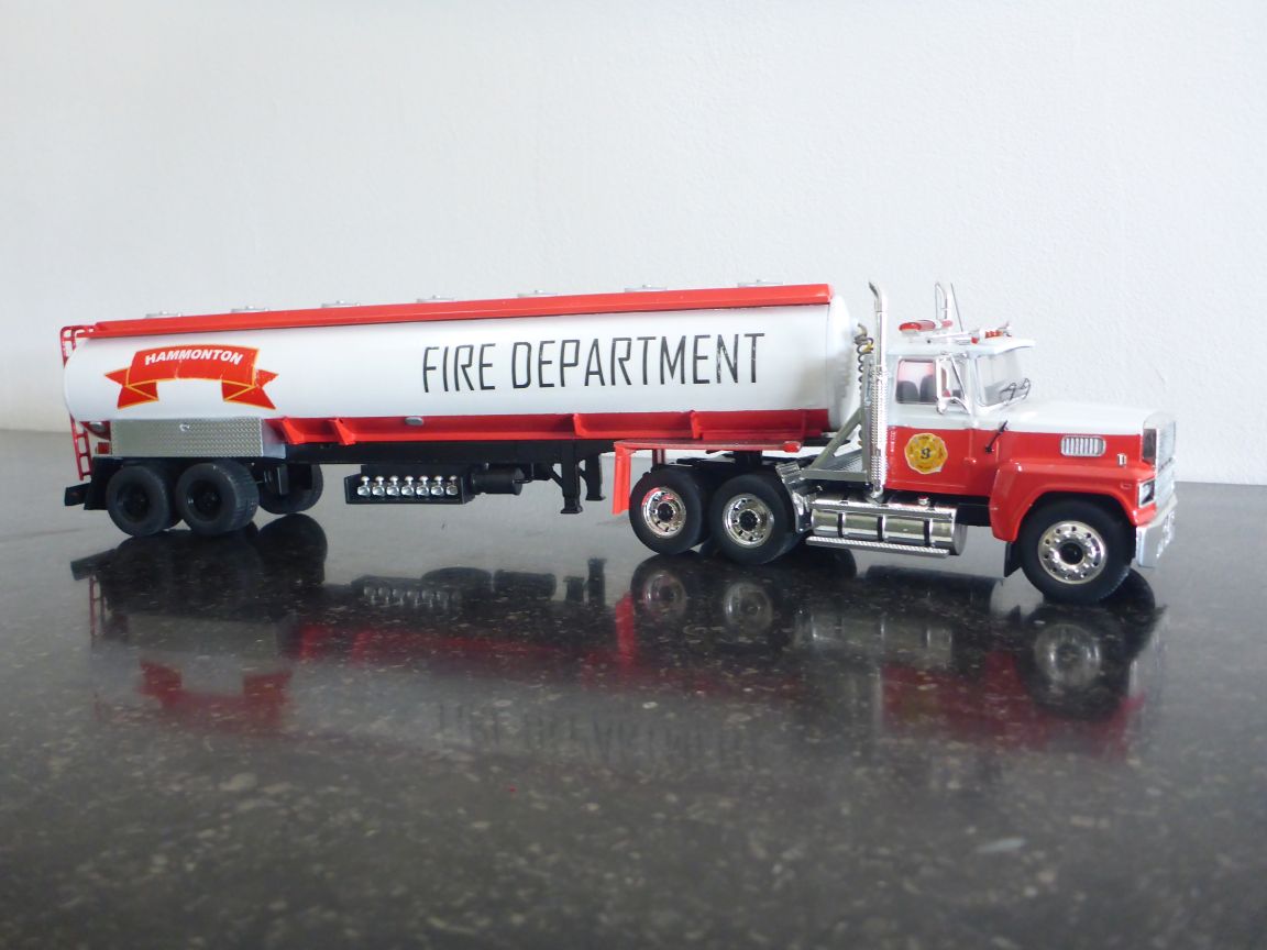 Hammonton Ford LTL9000 Tanker (43).JPG