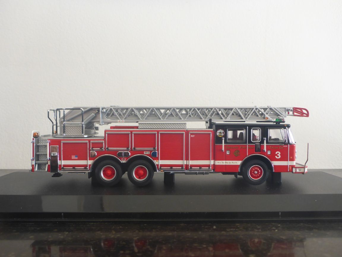 12919 Pierce Dash Rear Mount Ladder 3 d.JPG