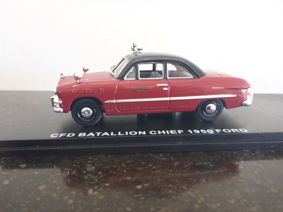 First Response FRD-107 Ford Custom 2 portes Chicago FD.JPG